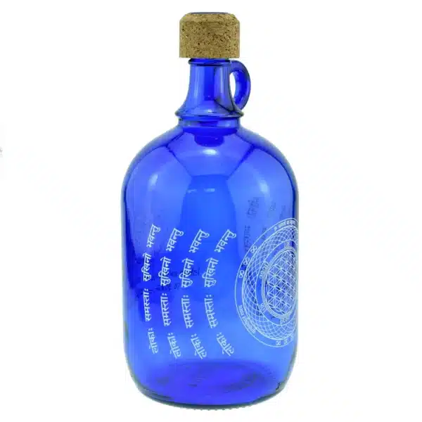 Devi Water Flasche in kobaltblau mit der Blume des Lebens, Om und Mantren