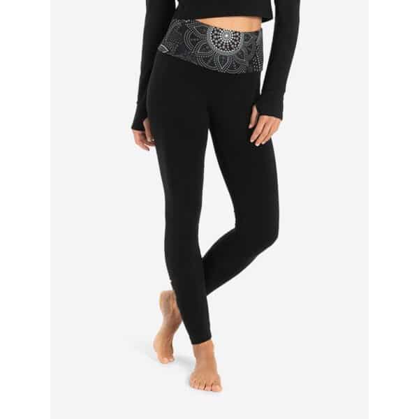 Yoga Leggings Spirit of Om schwarz mit hohem Bund Maui Madhya