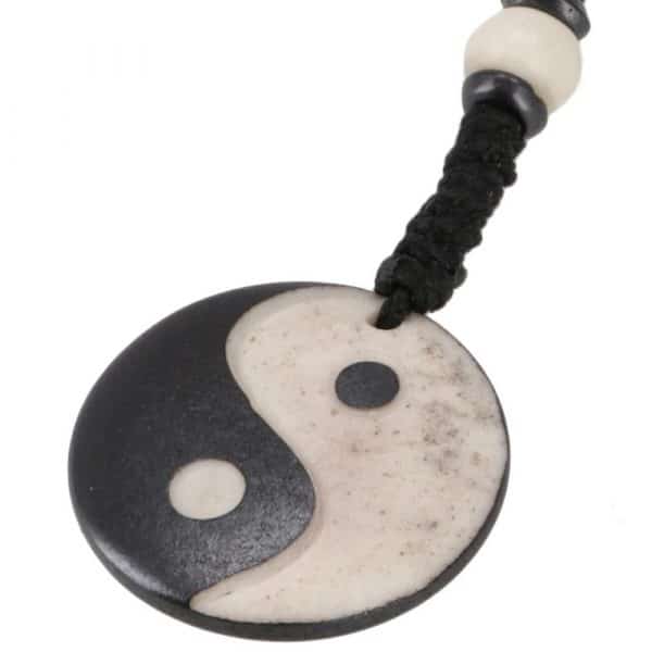 Ethno Schlüsselanhänger aus Yak Knochen mit dem Ying&Yang Symbol