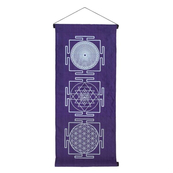 Spirituelle Symbole auf dem Wandbehang Heilige Geometrie in lila, Blume des Lebens, Sri Yantra, Sahasrara